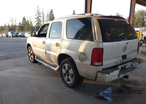 2005 Cadillac Escalade Standard z USA, uszkodzony, nr VIN 1GYEK63N05R112627